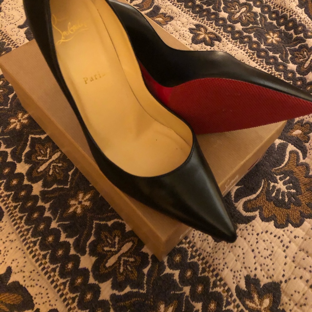 Christrian Louboutin Paris